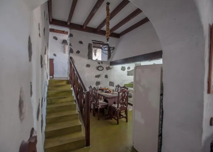 Tisalaya Country house *